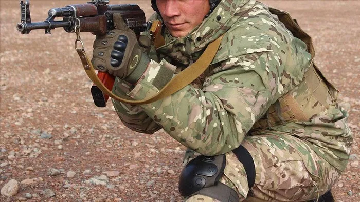 libyada-rus-wagnerin-parali-askerleri-cufra-hava-ussune-cekiliyor-1645370554031.jpg Libya’da Rus Wagner'in paralı askerleri Cufra Hava Üssü’ne çekiliyor - 1