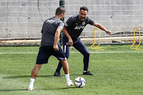 Fenerbahçe'de Vitor Pereira'nın işi zor! Berisha Rossi Crespo... - 1