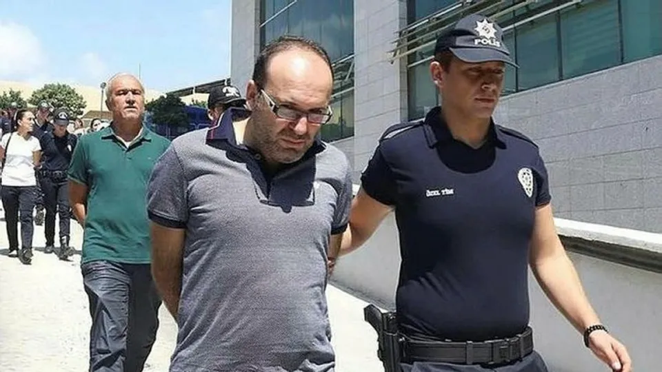 FETÖ'nün belediyeler imamı Erkan Karaarslan'dan CHP'li isme "kaset" mesajı: Uygunsan tekneye gel