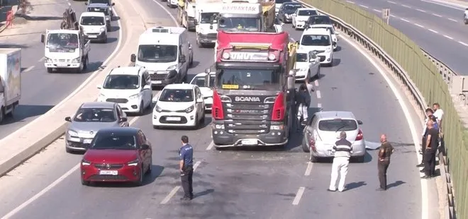 Son dakika: Şile Otoyolunda zincirleme trafik kazası! 2 hafriyat kamyonu ve otomobil çarpıştı