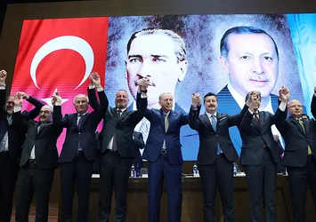 İYİ Partili iki isim AK Parti'ye katıldı