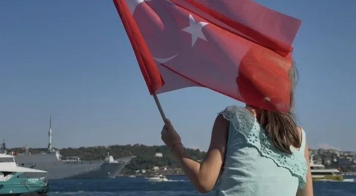 bogazdaki-tarihi-gecide-vatandaslardan-yogun-ilgi-gelecegimiz-artik-daha-guvende-1756055768800.jpeg Fotoğraf (İHA)