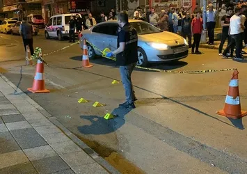 Ümraniye’de oto galeriyi kurşunladılar!