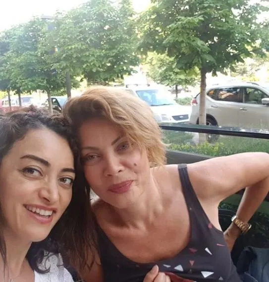 Seray Sever Eski Hali Seray Sever In Gozyaslari Temiz Magazin Check