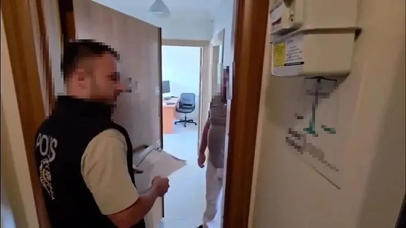 kisisel-veri-sorusturmasinda-31-supheli-hakkinda-adli-kontrol-karari-1788806321143.jpeg Kişisel veri soruşturmasında 31 şüpheli hakkında adli kontrol kararı - 1