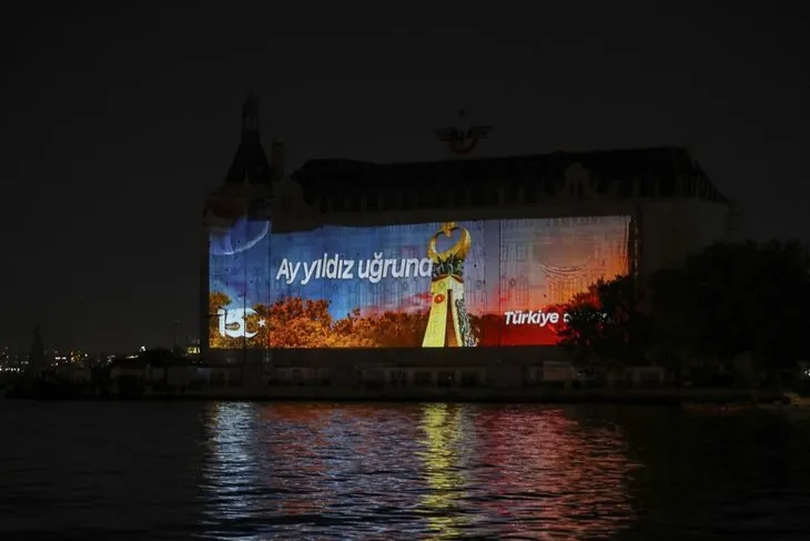 15 Temmuz için Haydarpaşa ve Atatürk Kültür Merkezi binaları ile Galata Kulesi’nde mapping gösterimi