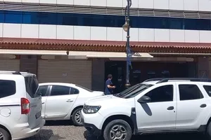 Diyarbakırda Yapı Kredi şubesine silahlı saldırı