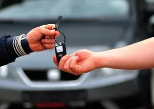 Araba alacaklar buraya! 300 bin TL kredinin aylık taksitleri ne kadar? Banka banka…