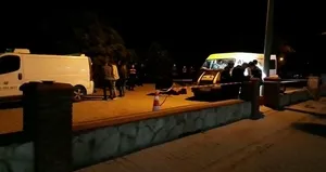 Eşini ve kızını öldürüp, kafasına sıktı