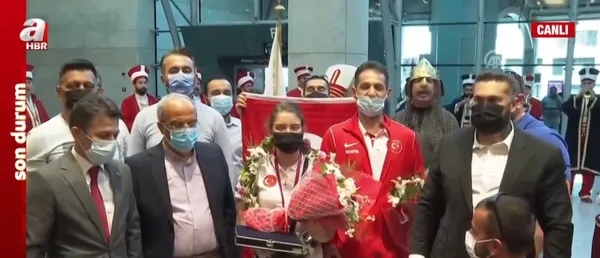 Son dakika: Milli sporcu Ayşe Begüm Onbaşı'ya Ankara'da coşkulu karşılama - 1