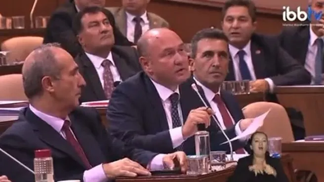 İBB Meclis’nde CHP Grup Sözcüsü Tarık Balyalı Osmanlı’ya kin kustu! Sultan Vahdettin'e “hain” dedi