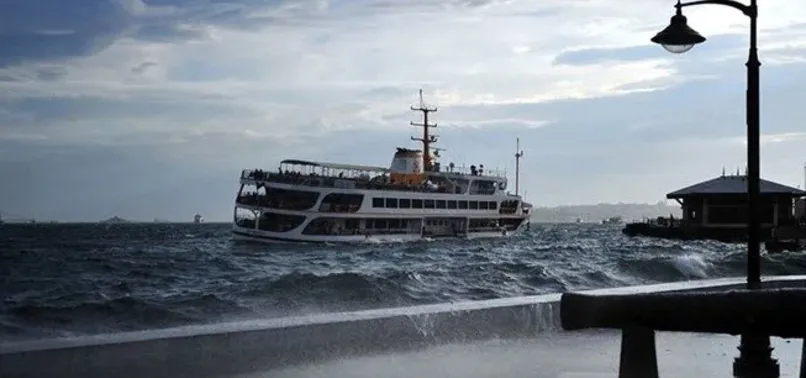 Son dakika: İstanbul'da şiddetli yağış vapur seferlerini etkiledi