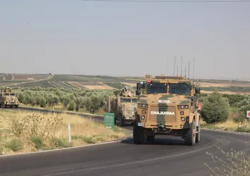Suriye'ye askeri sevkiyat sürüyor