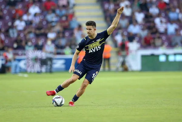son-dakika-sozlesme-imzalamasi-bekleniyordu-fenerbahceye-ferdi-kadioglu-soku-1644522171625.jpg Son dakika: Sözleşme imzalaması bekleniyordu! Fenerbahçe'ye Ferdi Kadıoğlu şoku - 3
