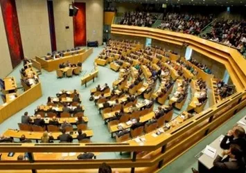 Hollanda'dan skandal karar!