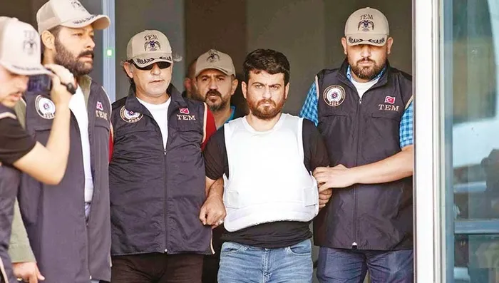 son-dakika-reyhanli-katliaminda-flas-gelisme-abdden-turkiyeye-getirilen-memet-gezer-tutuklandi-1657206267763.jpg Son dakika: Reyhanlı katliamında flaş gelişme: ABD'den Türkiye'ye getirilen Memet Gezer tutuklandı - 2