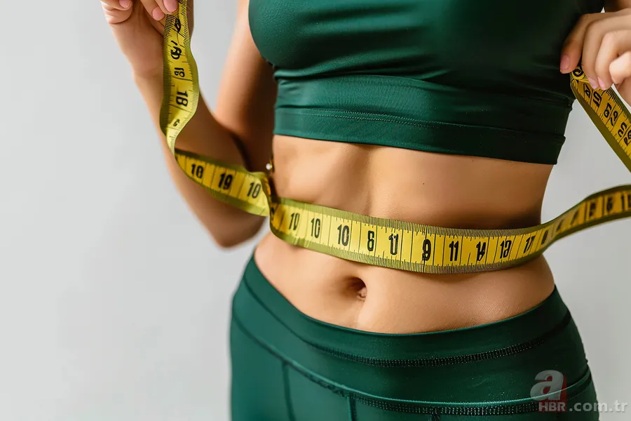 Sadece 1 haftada göbek yağını eritiyor! Ünlülerin diyetisyeni yöntemi açıkladı 4