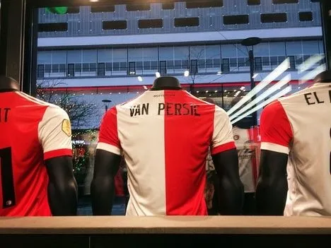 Feyenoord, Van Persie formalarını satışa çıkardı! - 1