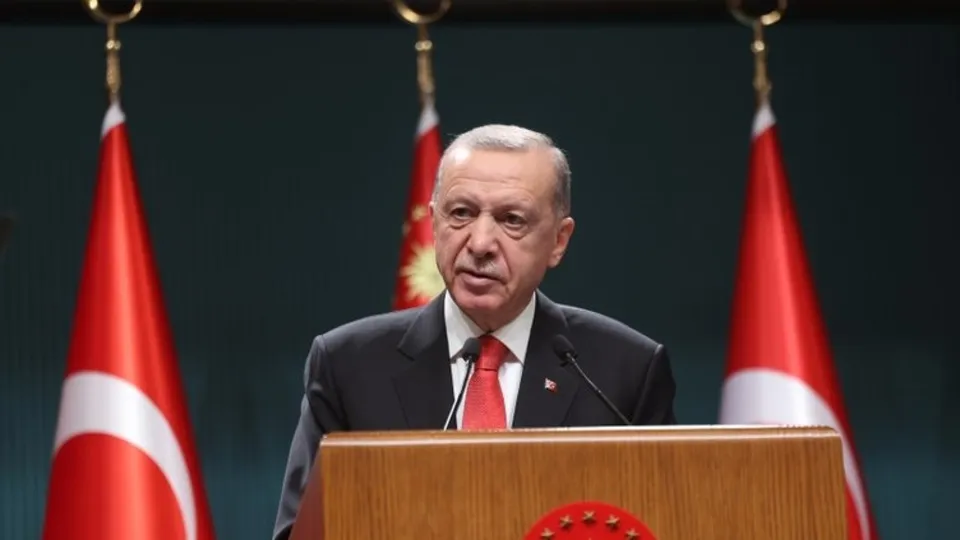 Dünya neden Türkiye'ye ihtiyaç duyuyor? Yunan basınından Başkan Erdoğan'la ilgili çarpıcı analiz: Batı ötesi bir güç!