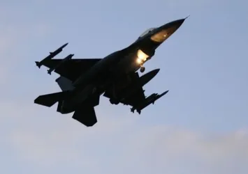 Türk jetleri askeri havaalanını vurdu!