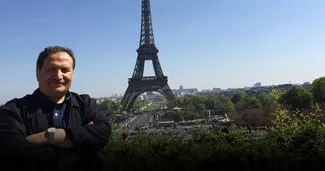 Gülen’in rektöründen pişkin selfıe