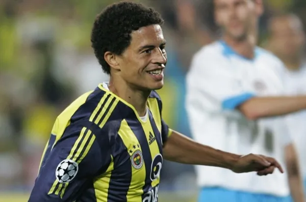 son-dakika-fenerbahcenin-efsane-oyuncusu-brezilyali-alex-de-souza-sao-pauloda-1617381768184.jpg Son dakika: Fenerbahçe'nin efsane oyuncusu Brezilyalı Alex de Souza Sao Paulo'da! - 3