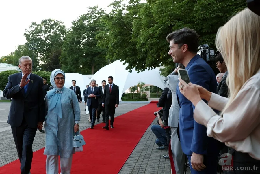 NATO liderleri ve eşleri akşam yemeğinde! Başkan Erdoğan ve eşi Emine Erdoğan da katıldı 23