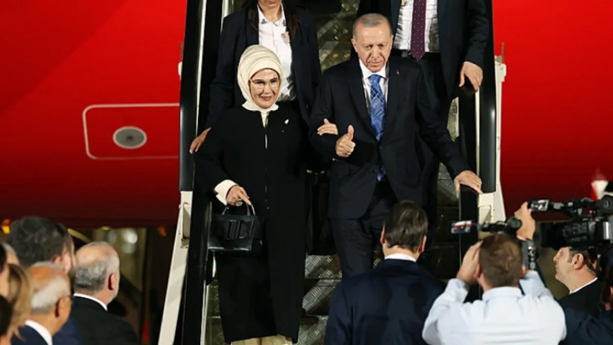 Başkan Erdoğan Sırbistan'da! Cumhurbaşkanı Vucic karşıladı