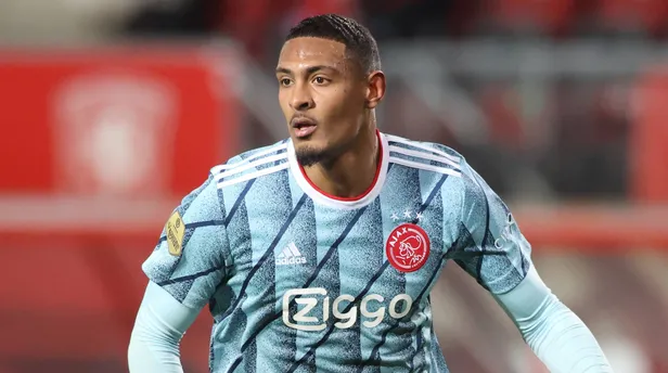 Beşiktaş istiyordu Galatasaray’a imza atıyor! Leblebi gibi gol atacak