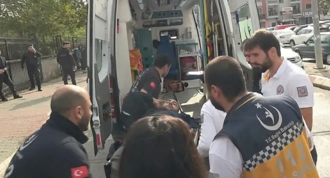 Kartal Anadolu Adalet Sarayı önünde silahlı kavga! Yaralılar var - 1