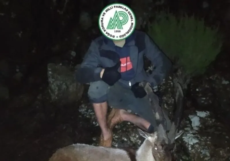 Kaçak avcılar yaban keçileriyle birlikte suçüstü yakalandı