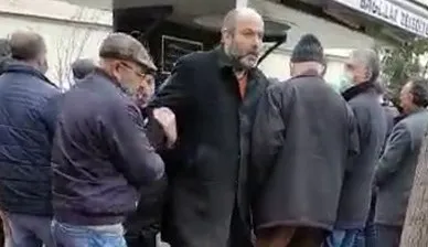bagcilarda-cenazede-ortalik-karisti-imam-helallik-isterken-hakkimi-helal-etmiyorum-dedi-1646917214540.jpg Bağcılar’da cenazede ortalık karıştı! İmam helallik isterken “Hakkımı helal etmiyorum” dedi - 3