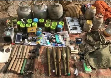 Van'da PKK'lı teröristlere ait patlayıcı ve yaşam malzemesi ele geçirildi