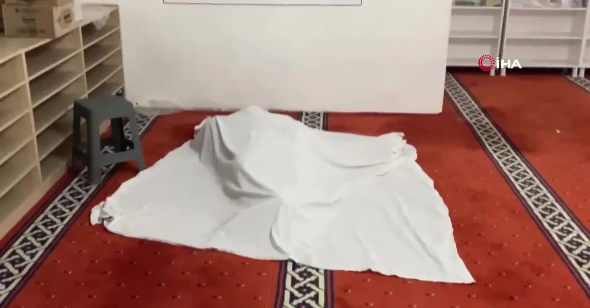 Güngören'de bir kişi camide ölü bulundu!
