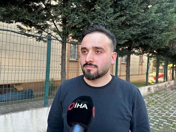 1710828028124.jpeg Karşıya geçmek isteyen 5 yaşındaki kıza araba çarptı metrelerce savruldu! O anlar kamerada - 2