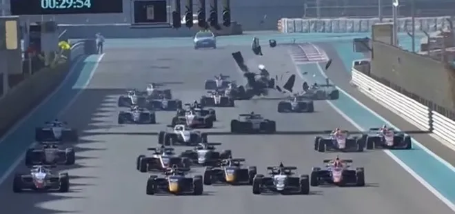 Formula 2’de Türkiye’yi korkutan kaza! Cem Bölükbaşı ve Salih Yoluç...