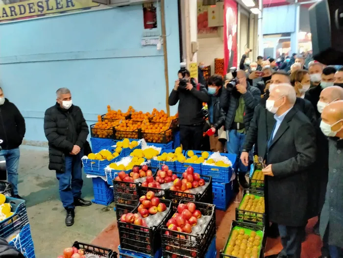 Esnaftan Kılıçdaroğlu’na tepki! İzmir ziyaretinde neye uğradığını şaşırdı