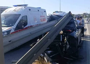 Antalya'da faciadan dönüldü: 3 yaralı