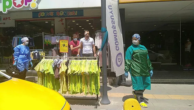 Kocaeli’de akılalmaz olay! Maske takmasını isteyen mağaza müdürüne saldırdı - 4