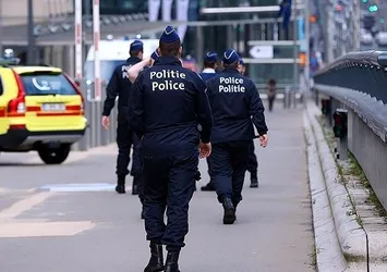 Brüksel'de bomba alarmı