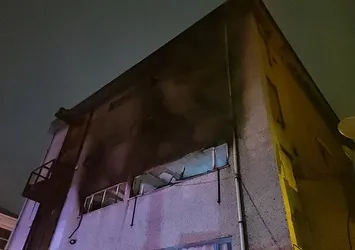 Bağcılar'da tekstil atölyesi alevlere teslim oldu