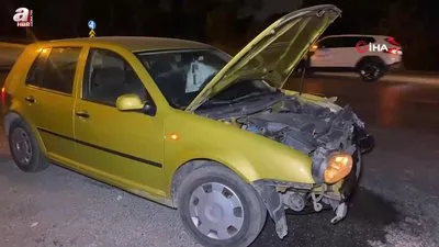 Kavşakta iki otomobil çarpıştı: 4 yaralı