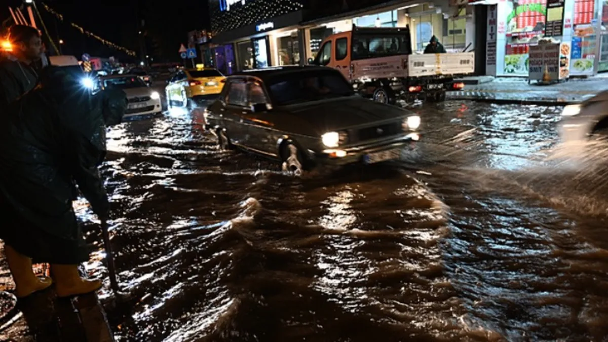 Osmaniye'de evleri su bastı! Yağış hayatı felç etti