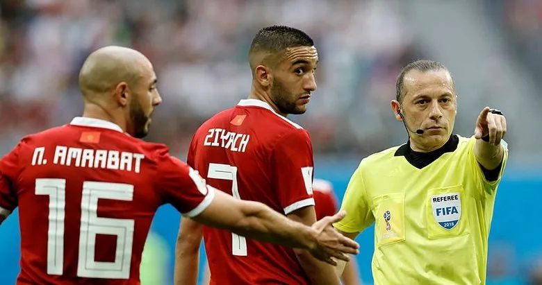 Cüneyt Çakır, Rusya-Mısır maçında 4. hakem