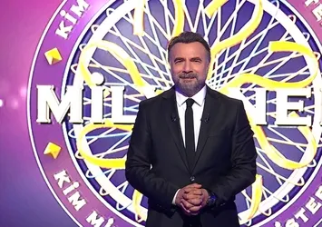 Saatte 95 km hızla giden otomobil Dünya ile Ay arasındaki mesafe uzunluğunda bir yolu ne kadar sürede tamamlar?