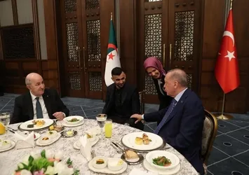 Beşiktaş'ın yıldızı Ghezzal'den Başkan Erdoğan paylaşımı! Türkiye - Cezayir dostluk yemeğine katıldı