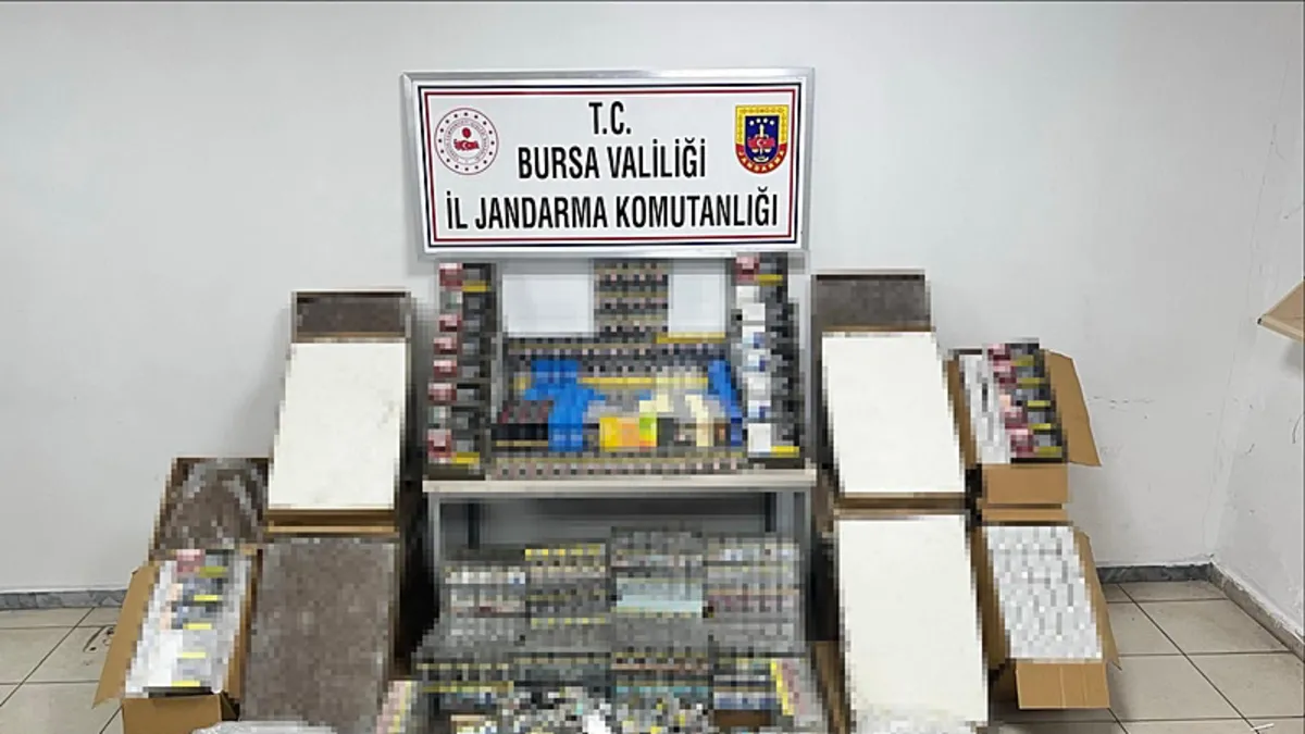 Bursa'da operasyon: 65 bin kaçak sigara ve 50 bin makaron ele geçirildi