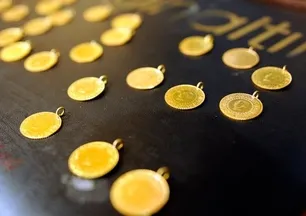 Altında rekor sonrası uyarı çanları: “Aşağı sinyal” verildi! Gramda düşüş mü sürer, yükseliş mi başlar? 6000 dolar öncesi...