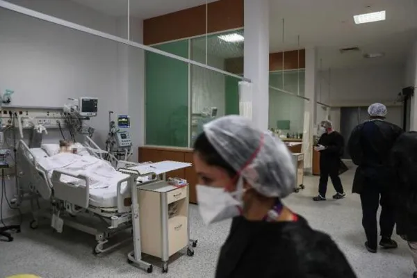 İstanbul'da koronavirüs vakaları arttı yoğun bakımlar görüntülendi! - 1