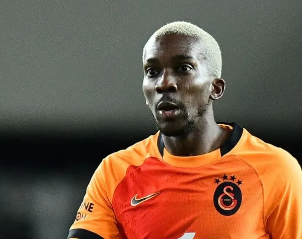 1612127553759.jpg Galatasaray'dan yeni transfer atağı! Boupendza sarı kırmızılı formaya yakın - 3